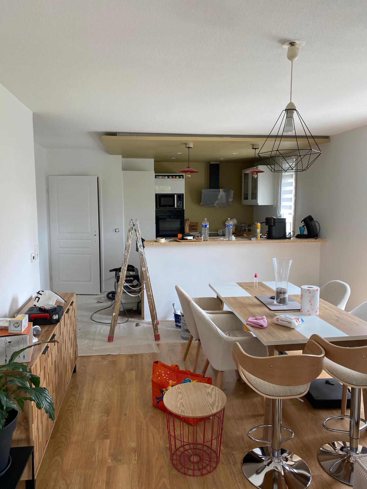 Remise en état de la peinture intérieure d’un appartement à Gradignan