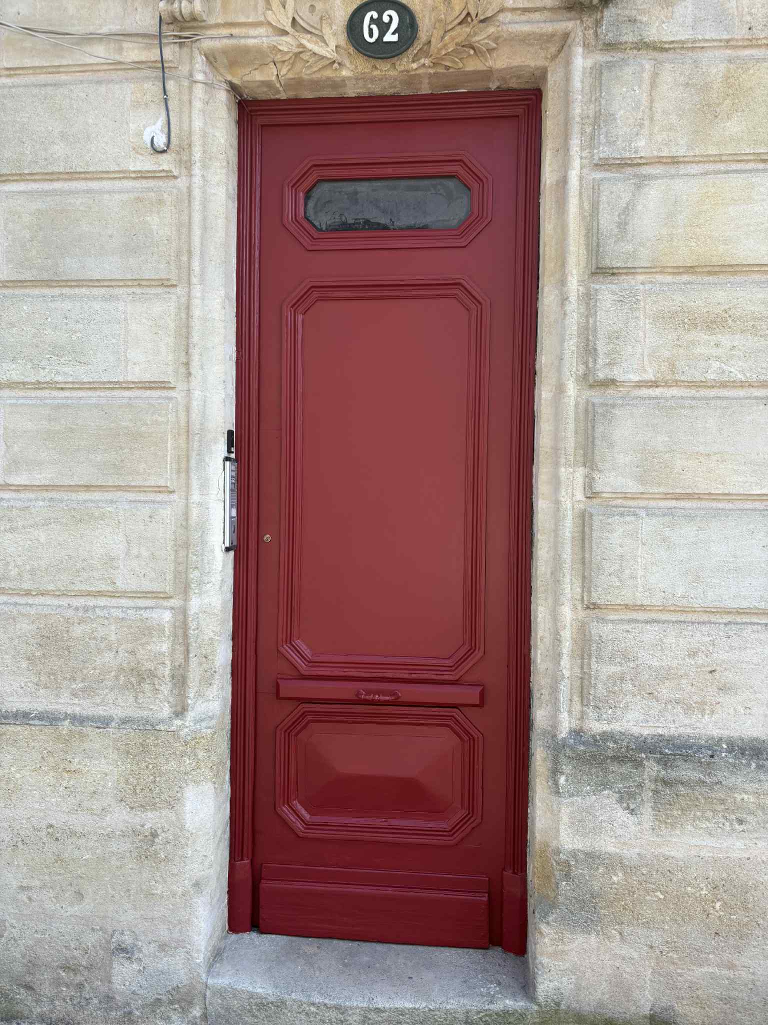 Remise en état de la peinture du port d’entrée