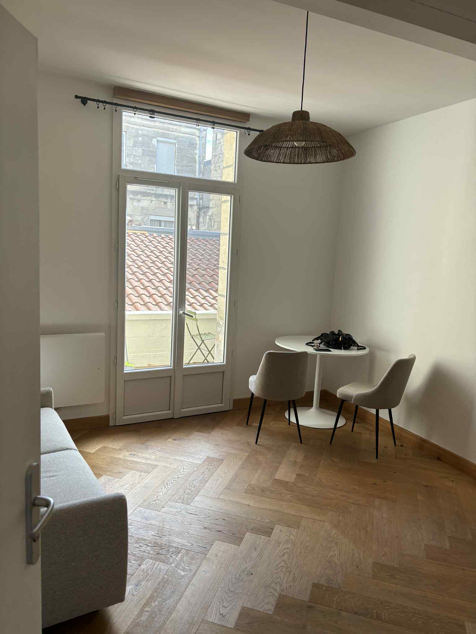 Réalisation d’une peinture pour l’intérieur d’un appartement